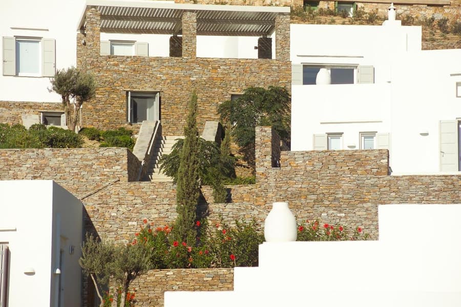 Elies Resorts