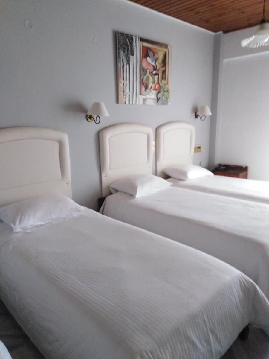 Kouros Hotel
