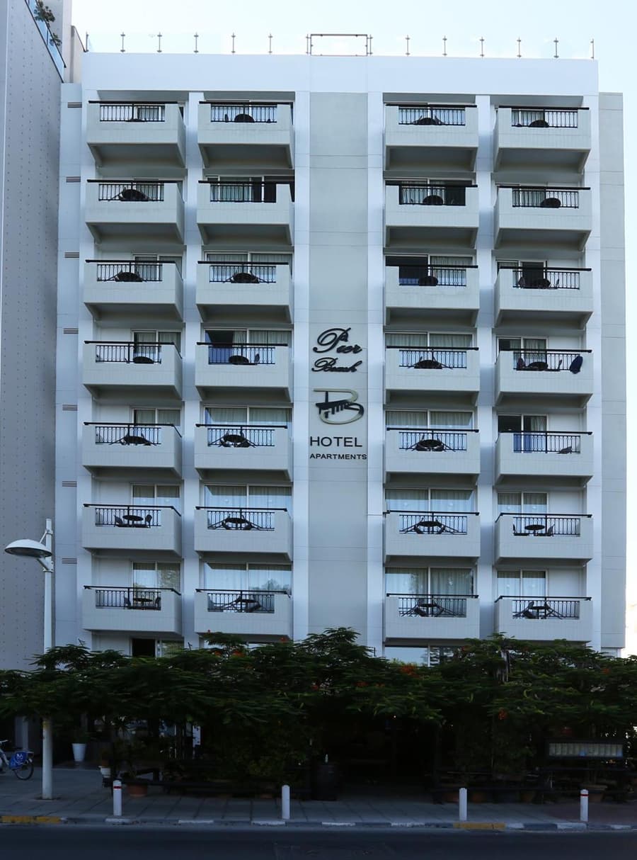 Pier Beach Hotel Apartments