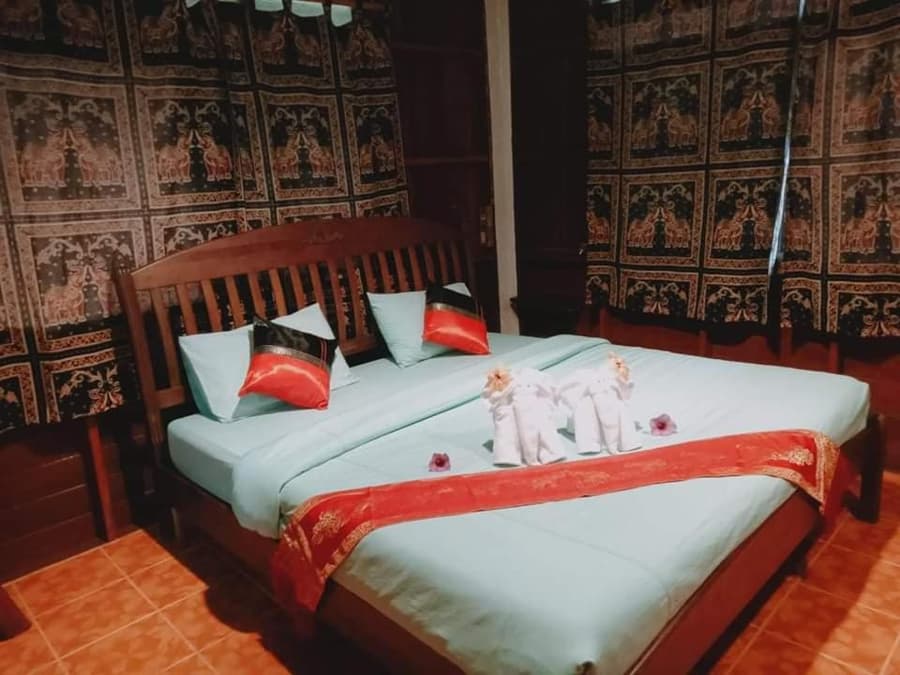 Khao Sok River & Jungle Resort