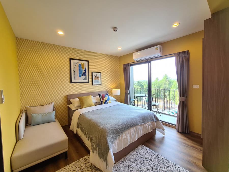 Huahin mountain view room near the beach