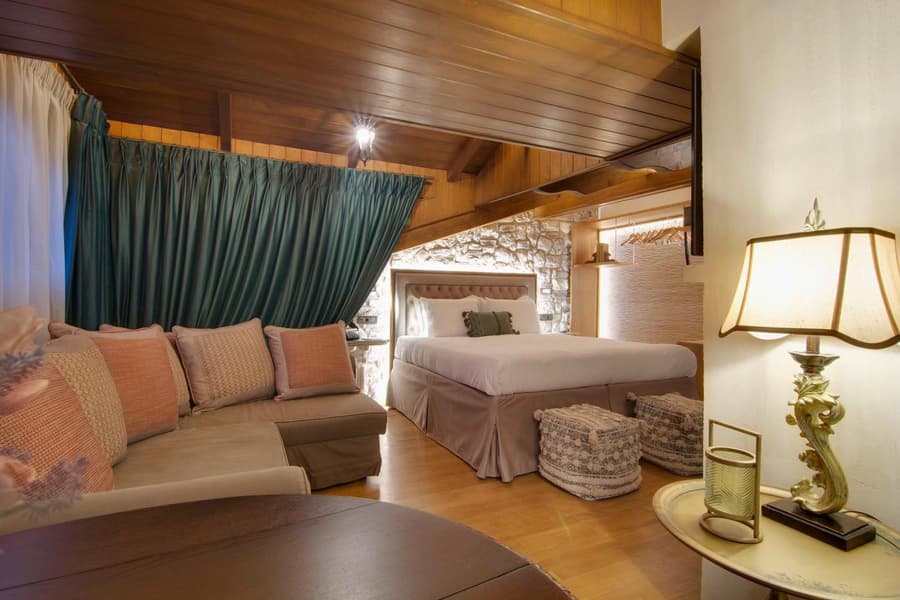 ARCHONTARIKI Historic Boutique Hotel