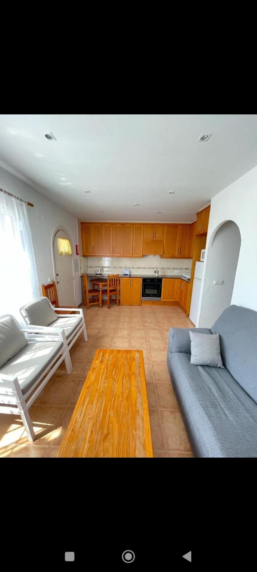 Bonito apartamento con terrazas y aparcamiento.