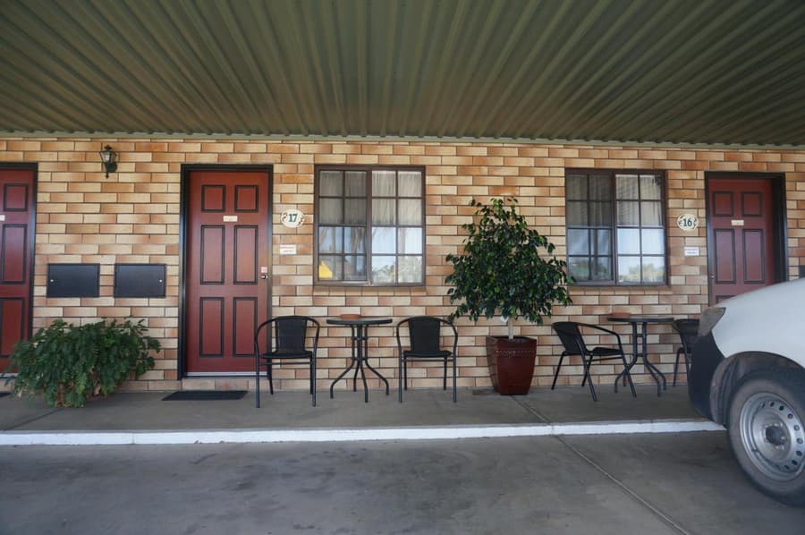 Miles Outback Motel