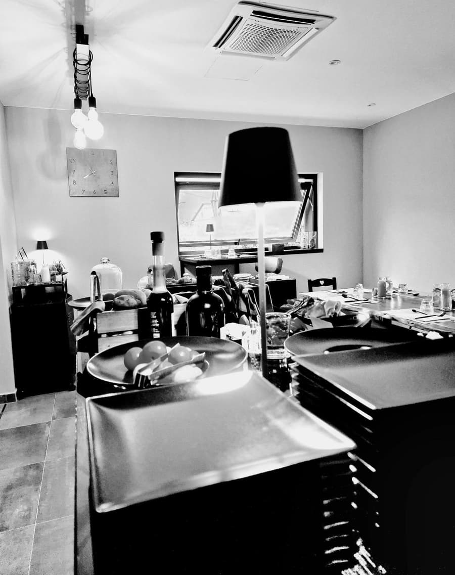 GARAGE47 Storica Officina Meccanica LOFT B&B iN PIENZA
