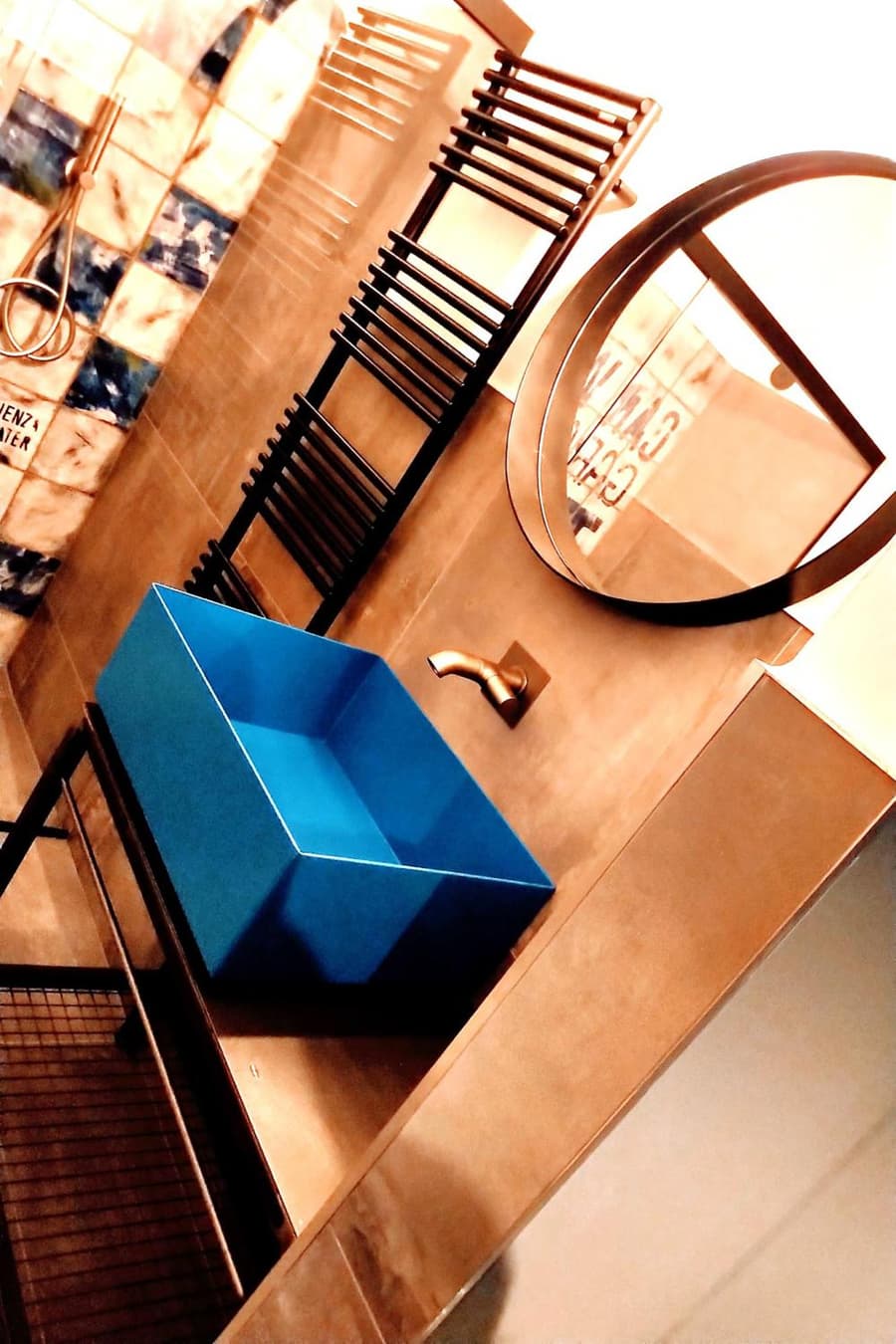 GARAGE47 Storica Officina Meccanica LOFT B&B iN PIENZA