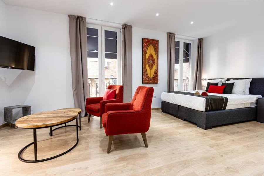 Pinzon Studios & Penthouse