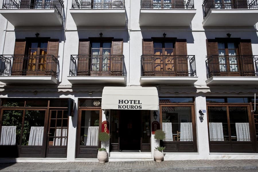 Kouros Hotel
