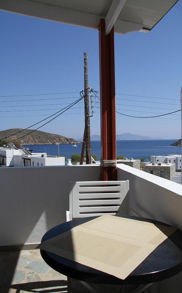 Helios Serifos