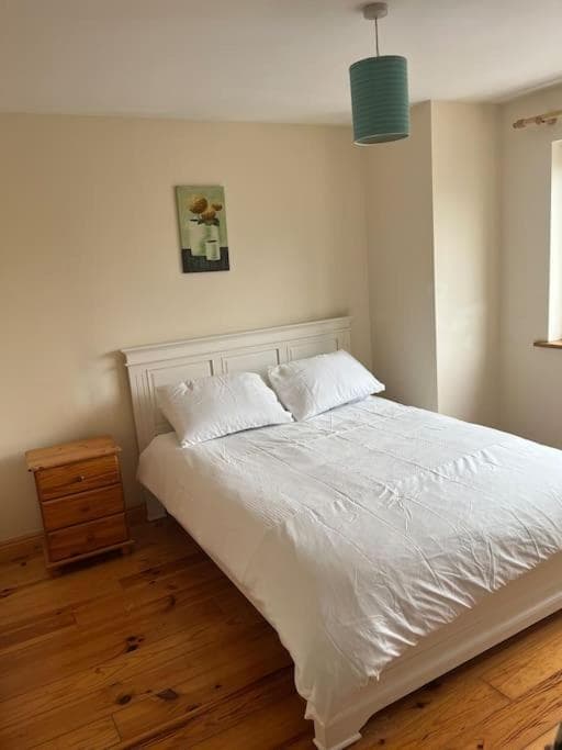 Modern 4 Bed House in town