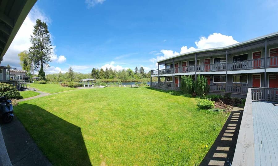 Campbell River Lodge