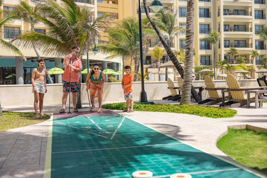 Holiday Inn Club Vacations The Royal Sands All Inclusive