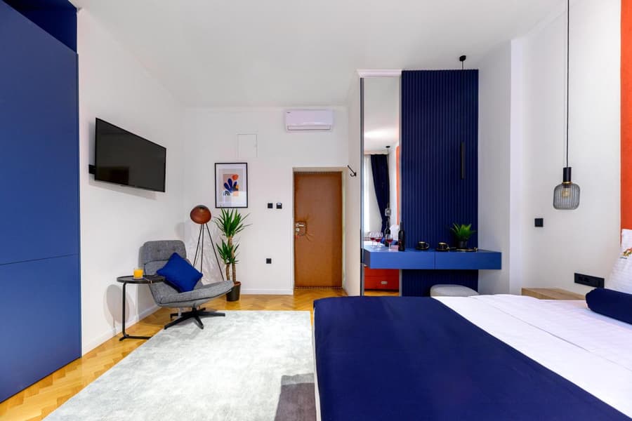 Crown Apartments