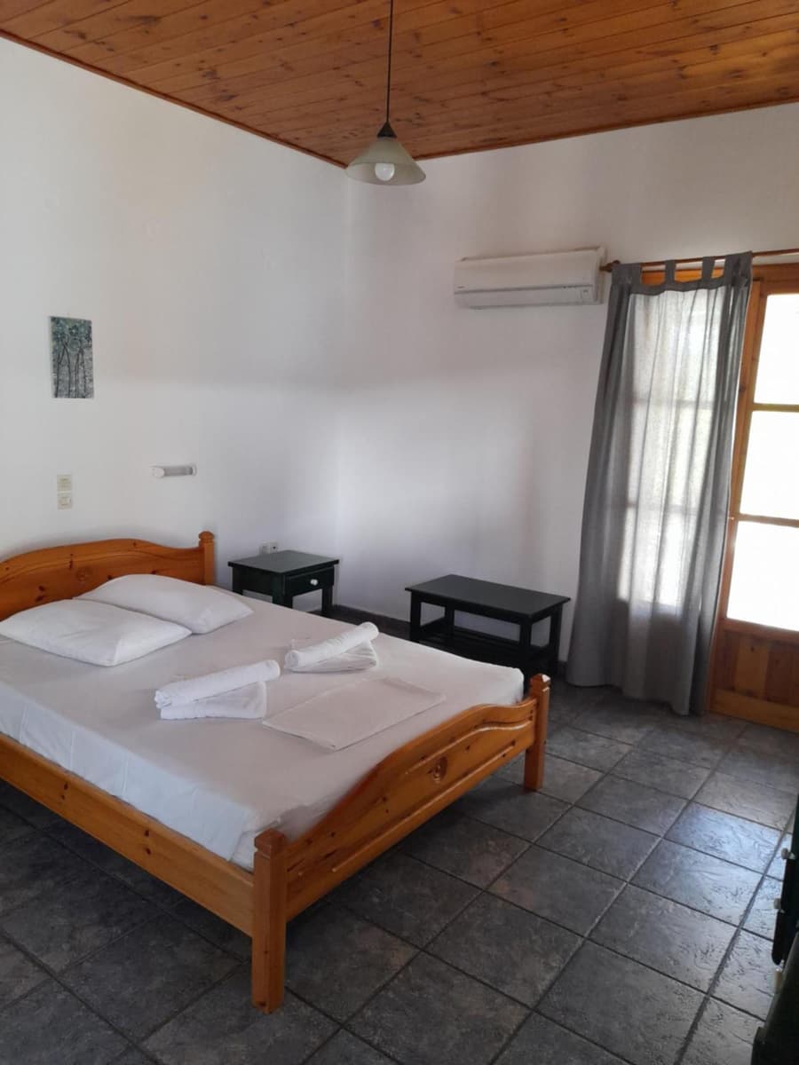 Siroco's Rooms And Studios