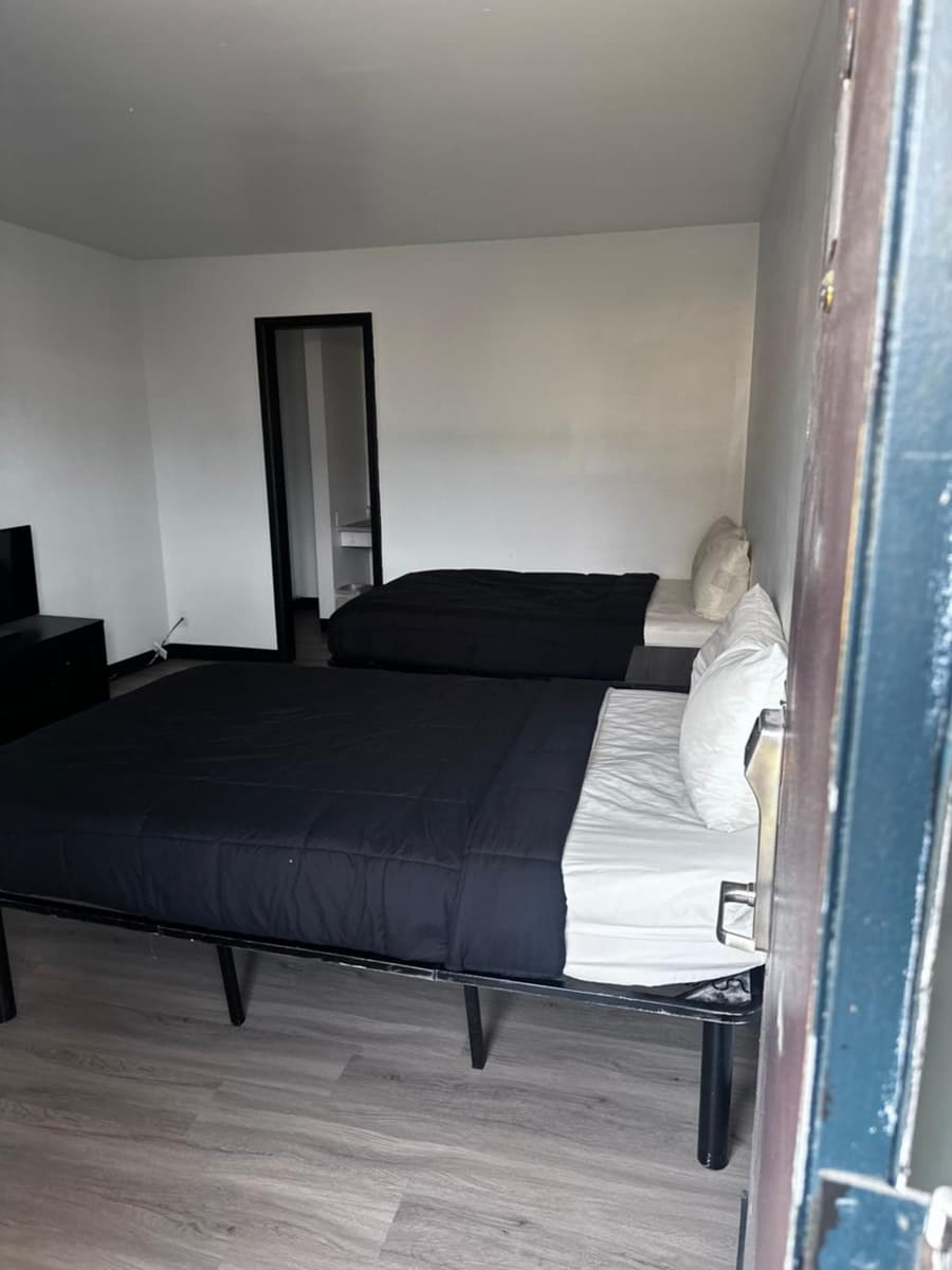 Glenstone place extended stay motel