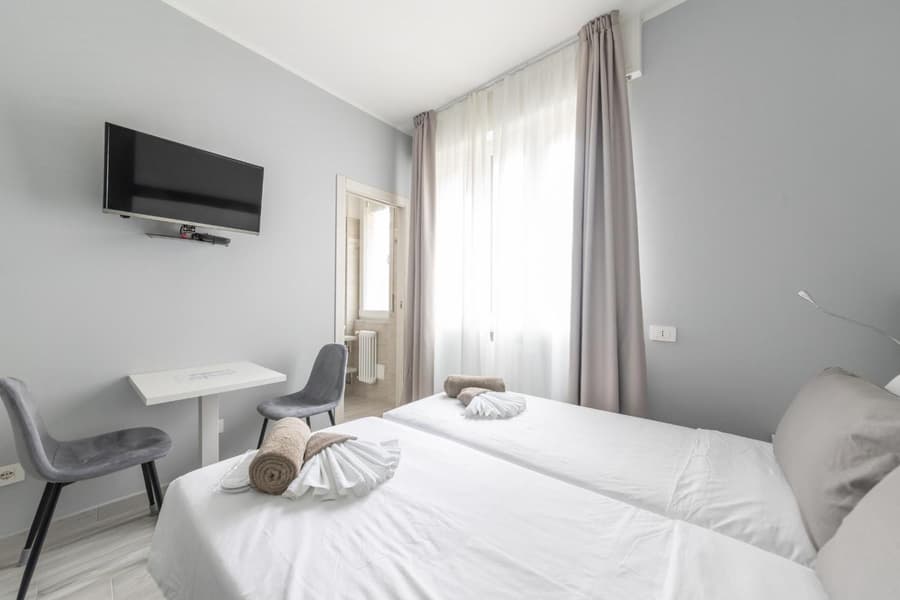 CHEZROMYK 2 the Kosher B&B