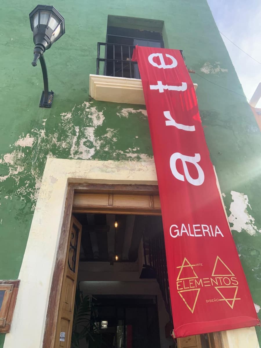 Galería Elementos, Puerta de Tierra