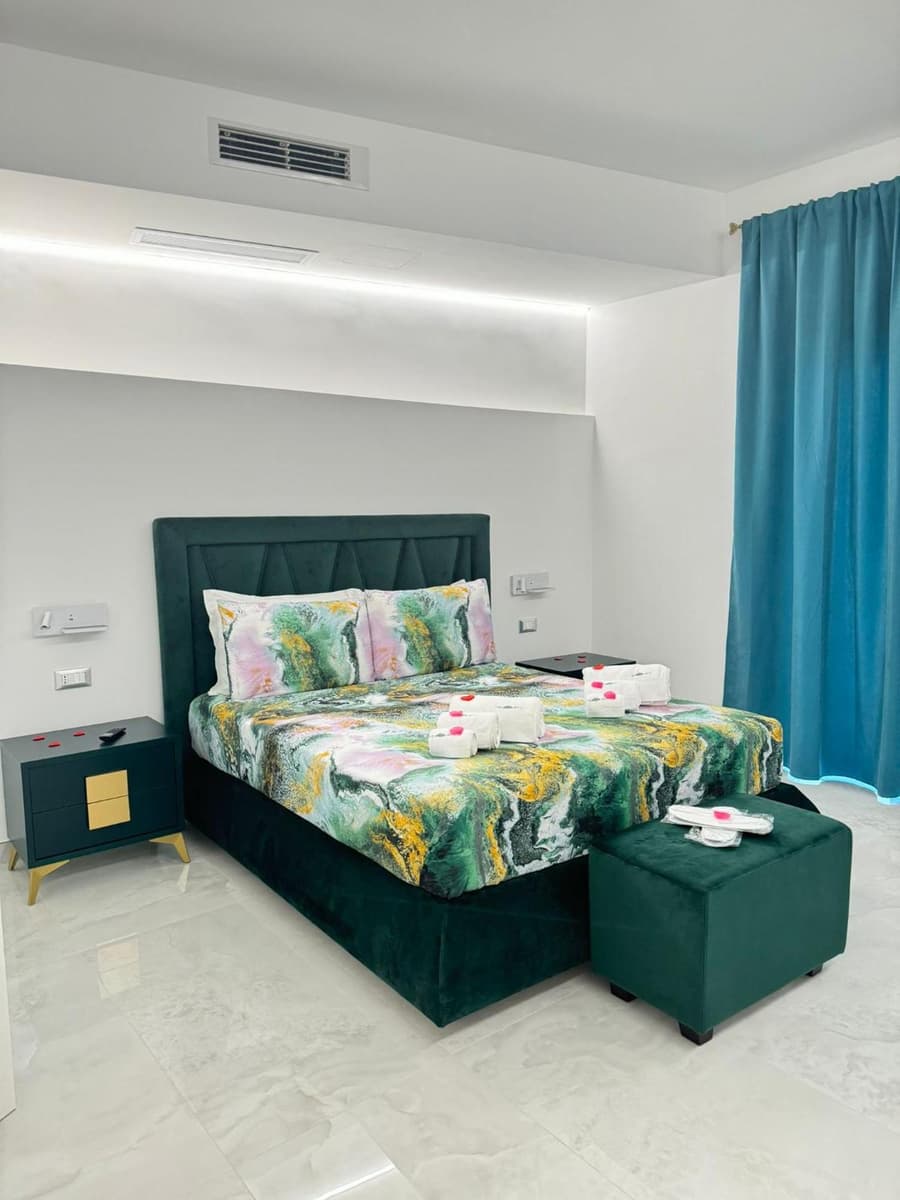 Nuance Suite & Rooms