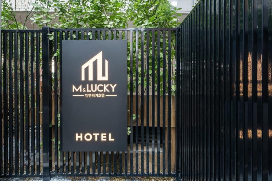Mnlucky Hotel