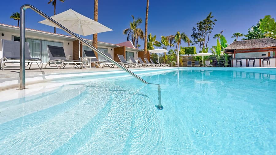 Sanom beach Resort by youRoom Only Adults