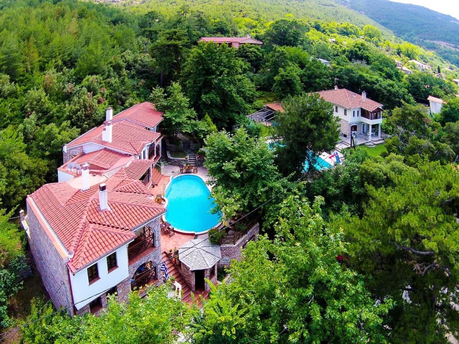 Kazaviti Luxury Suites