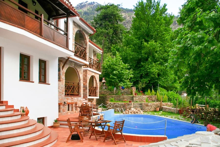 Kazaviti Luxury Suites