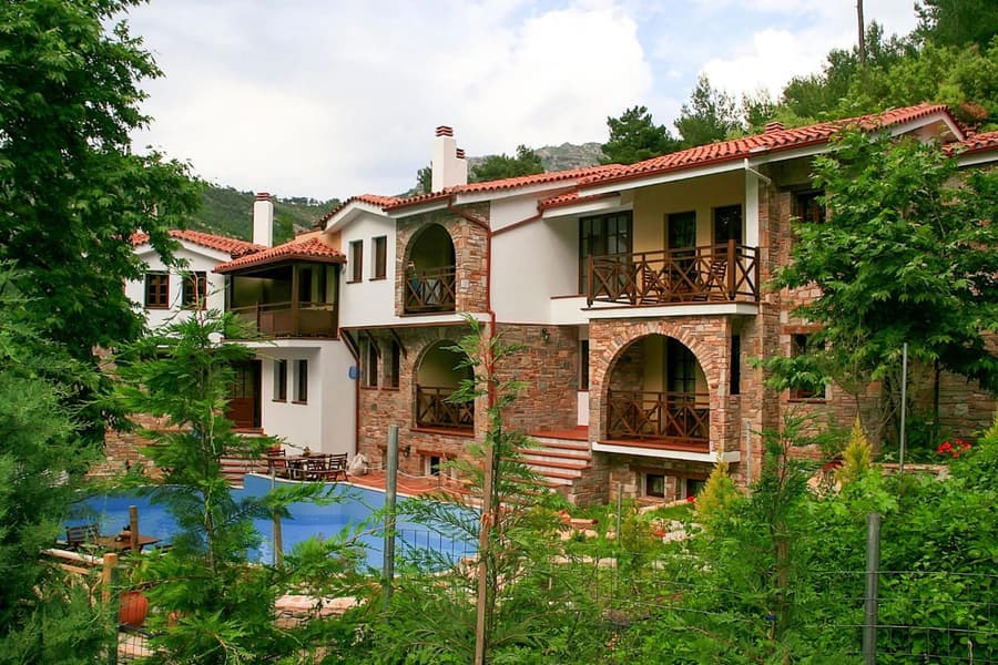 Kazaviti Luxury Suites