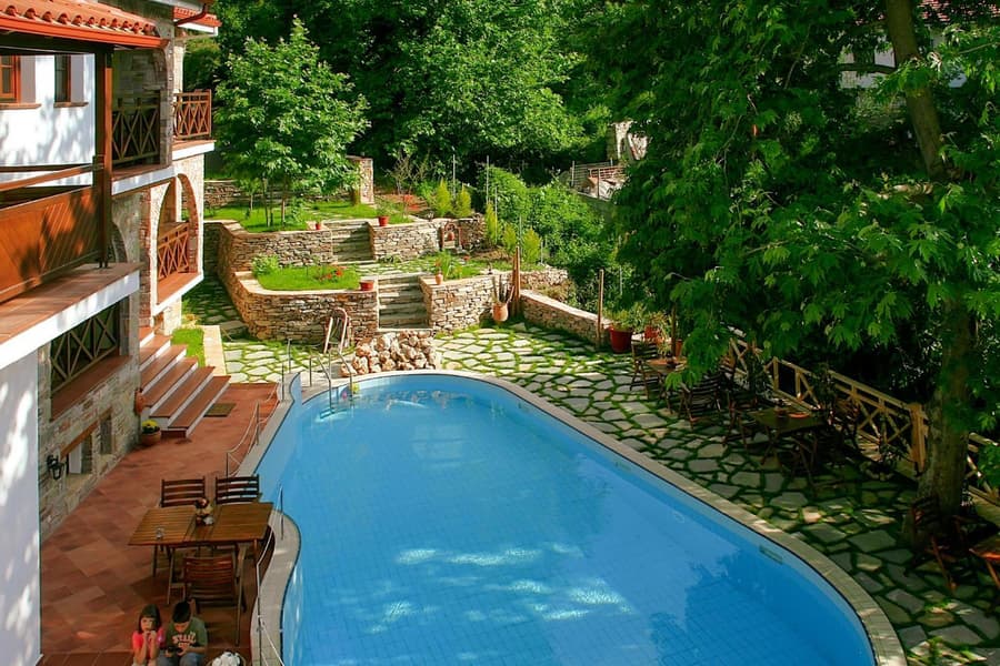 Kazaviti Luxury Suites
