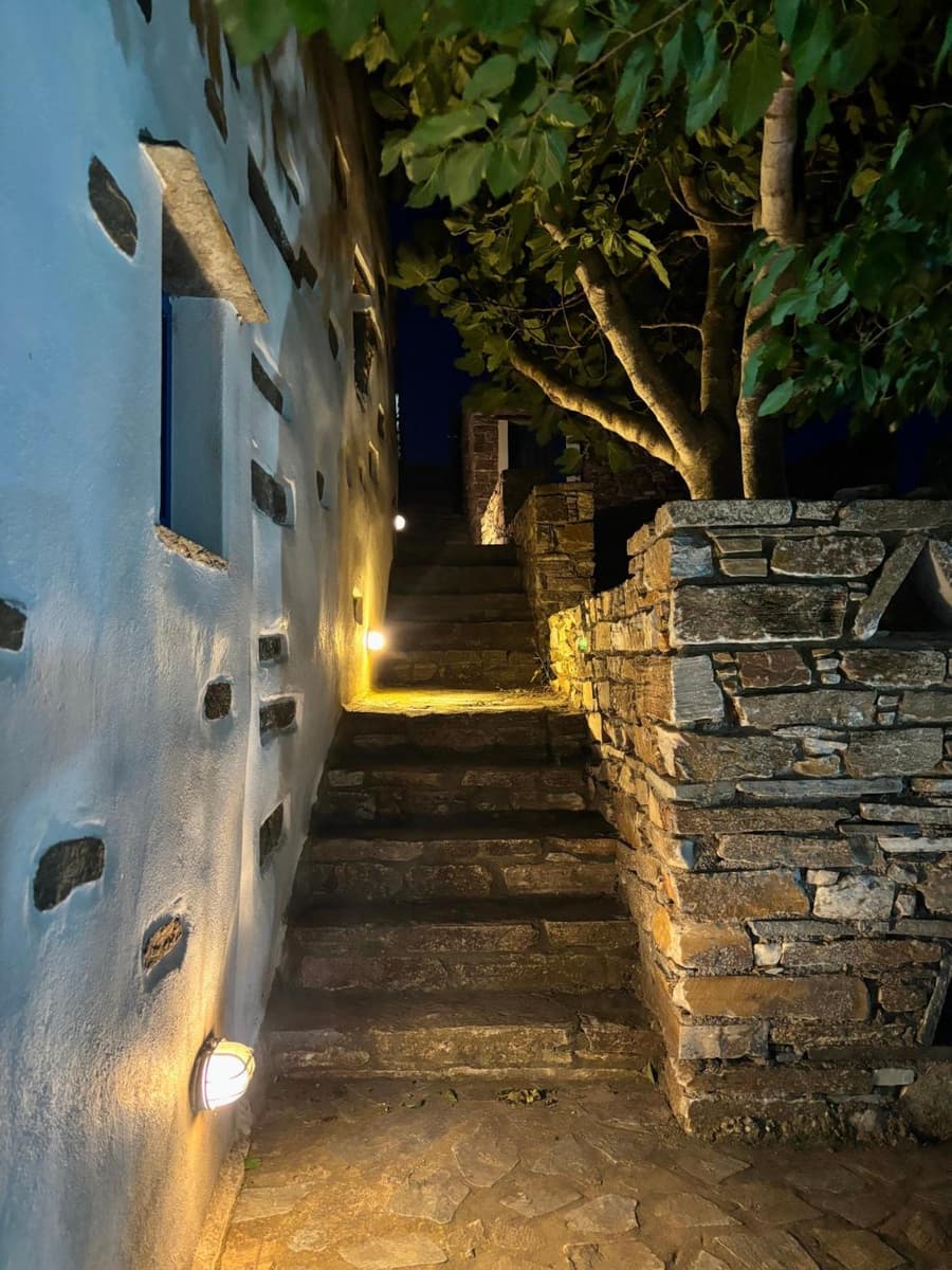 Traditional stone house - Tarabados Tinos