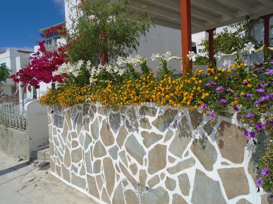 Helios Serifos