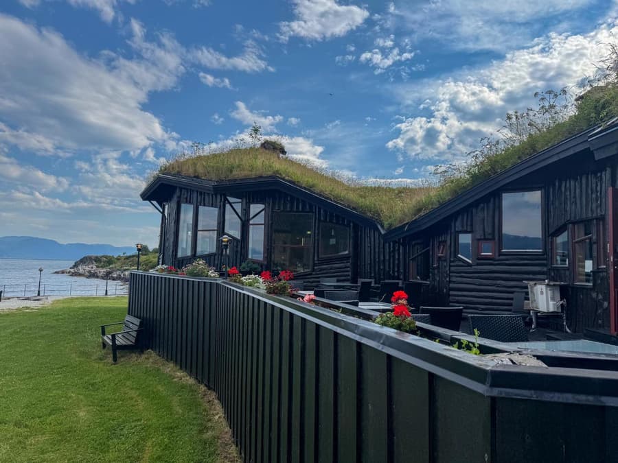 Brekkestranda Fjordhotel