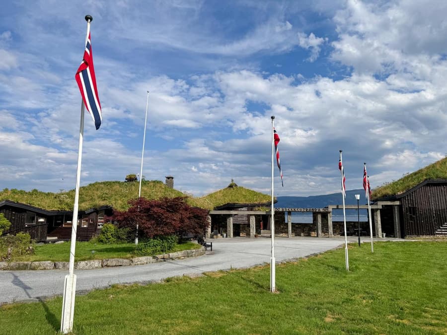 Brekkestranda Fjordhotel