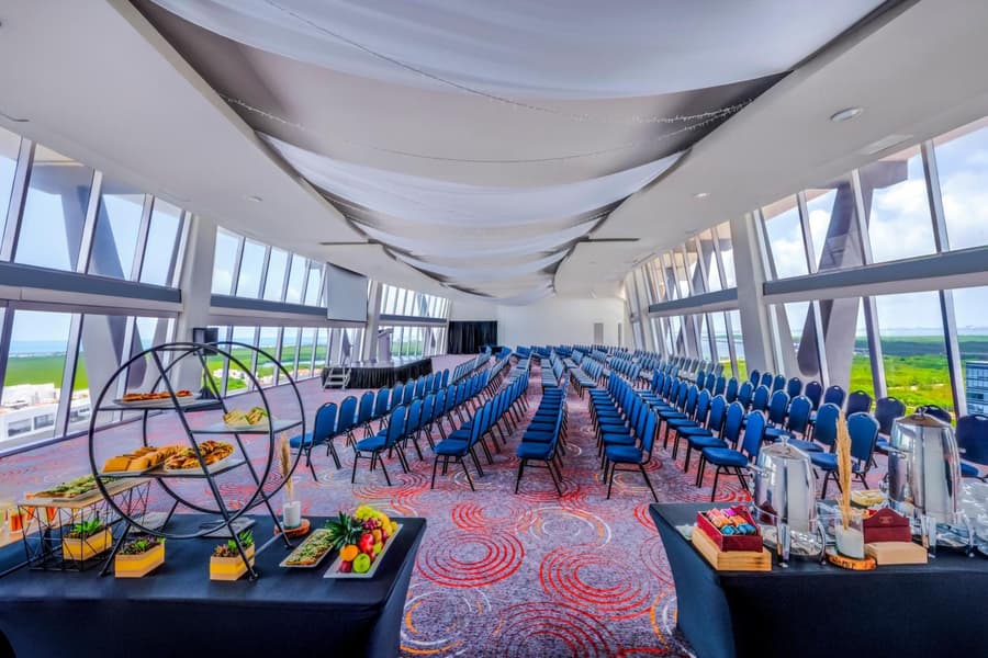 Krystal Urban Cancun & Beach Club