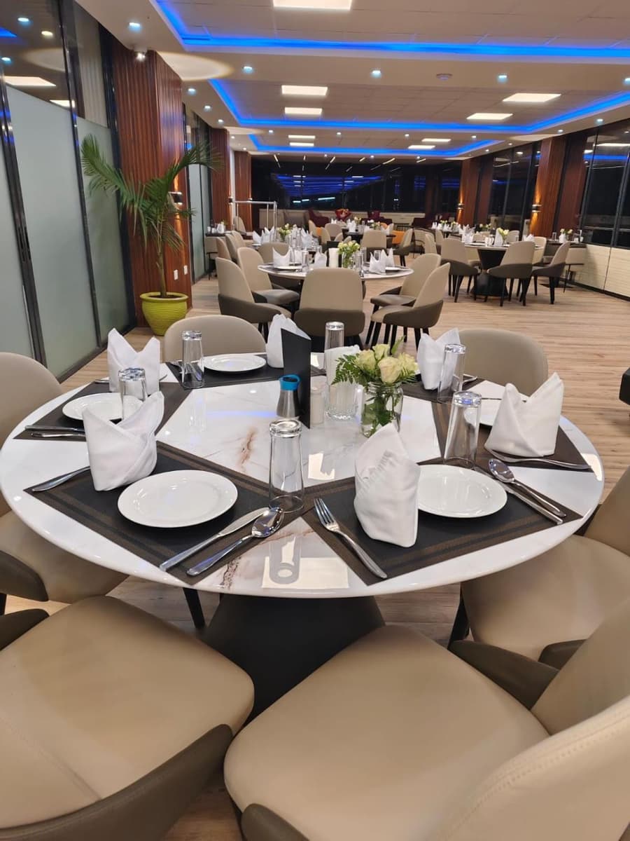 Glam Hotel Nairobi - Near Westgate Mall, Westlands