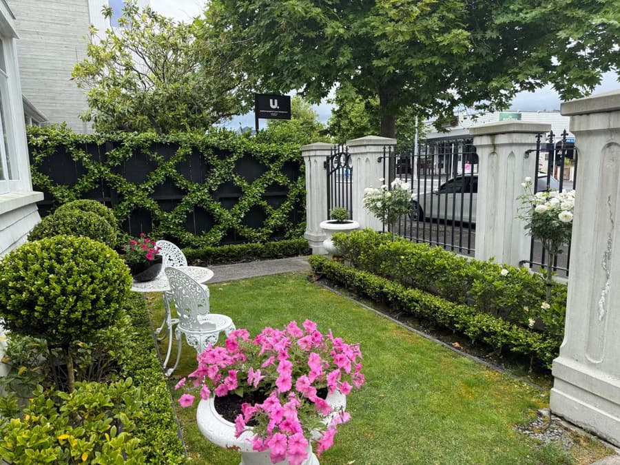 Ponsonby Manor