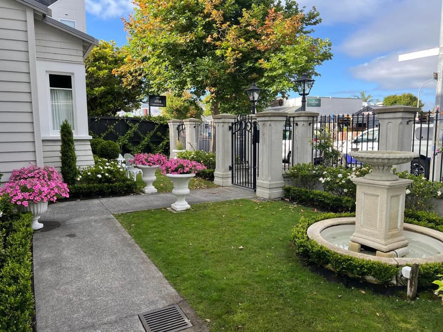 Ponsonby Manor