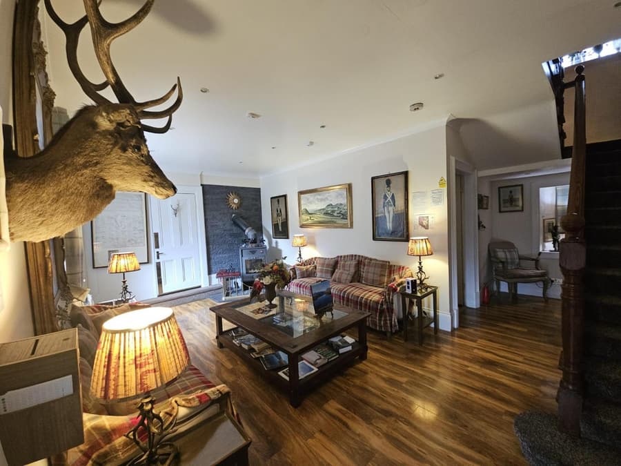 The West Highland Way Hotel and Campground Rooms and Pitches