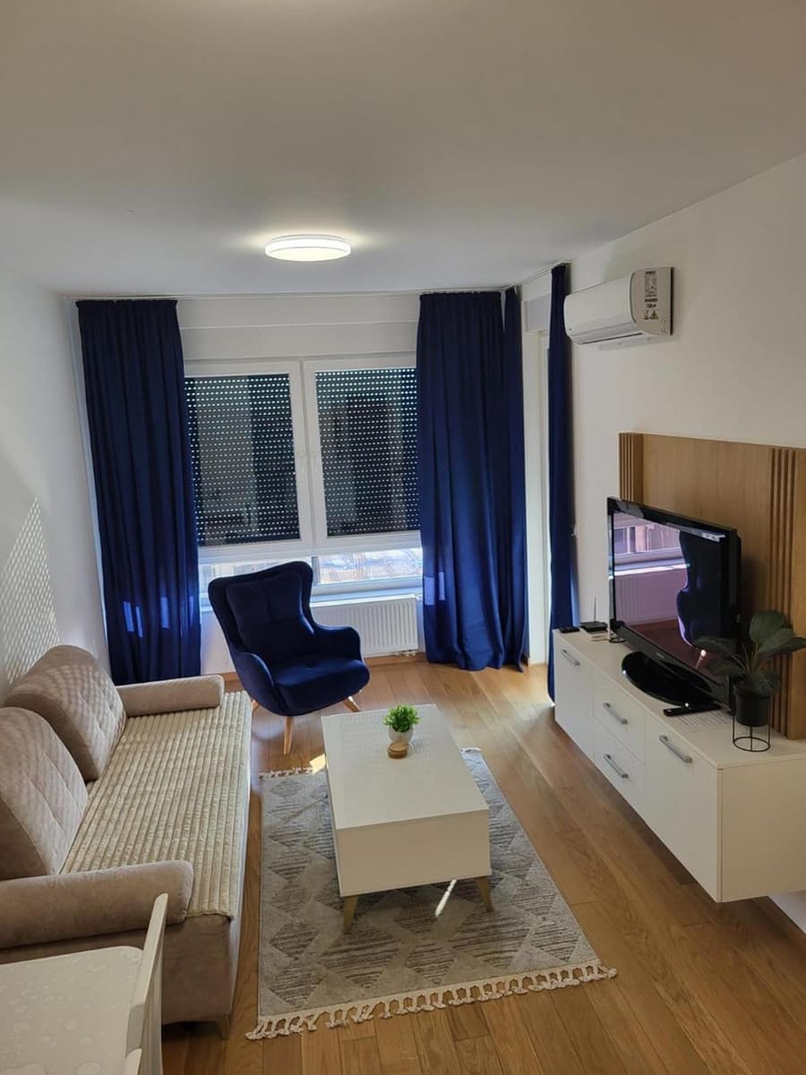 Apartment Dora