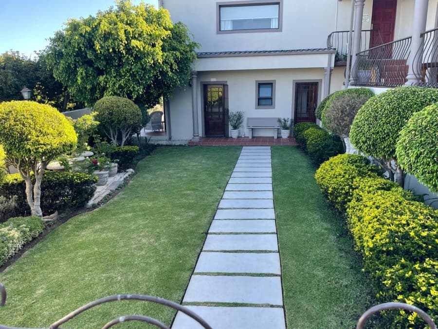 Sea Whisper Guest House