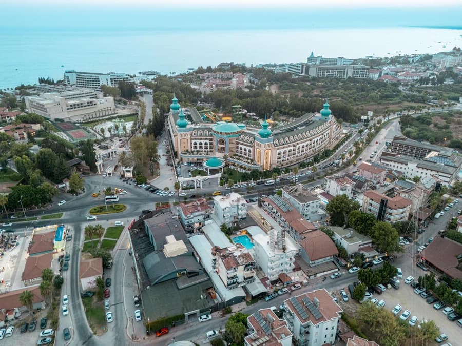 Side Orientt Apartments