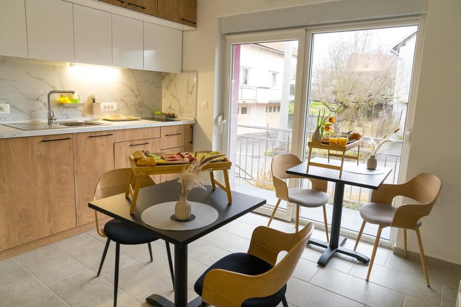 Double Room with Breakfast Parking and EV ready