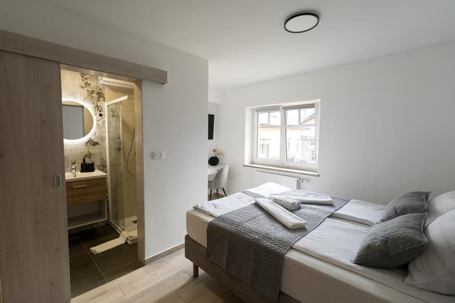 Double Room with Breakfast Parking and EV ready