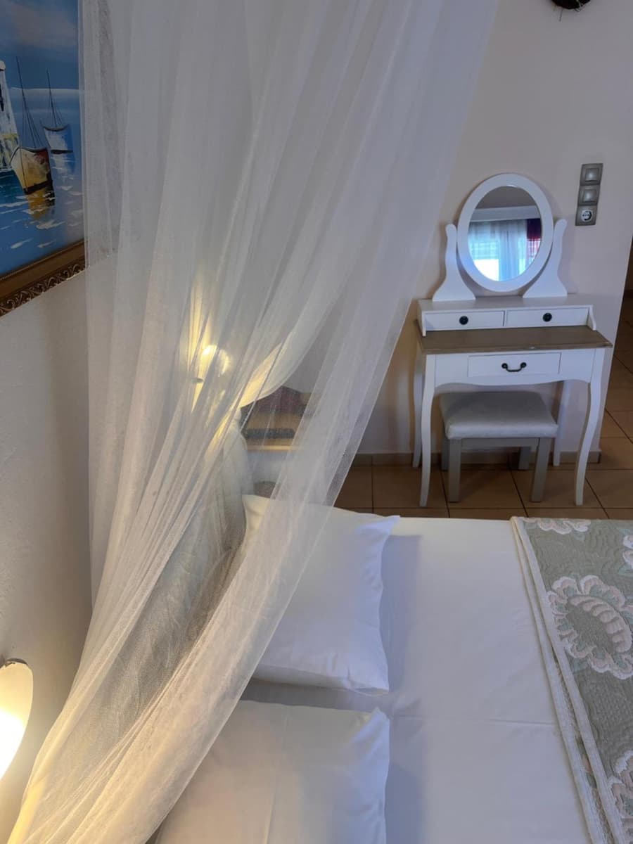 Isidora Hotel