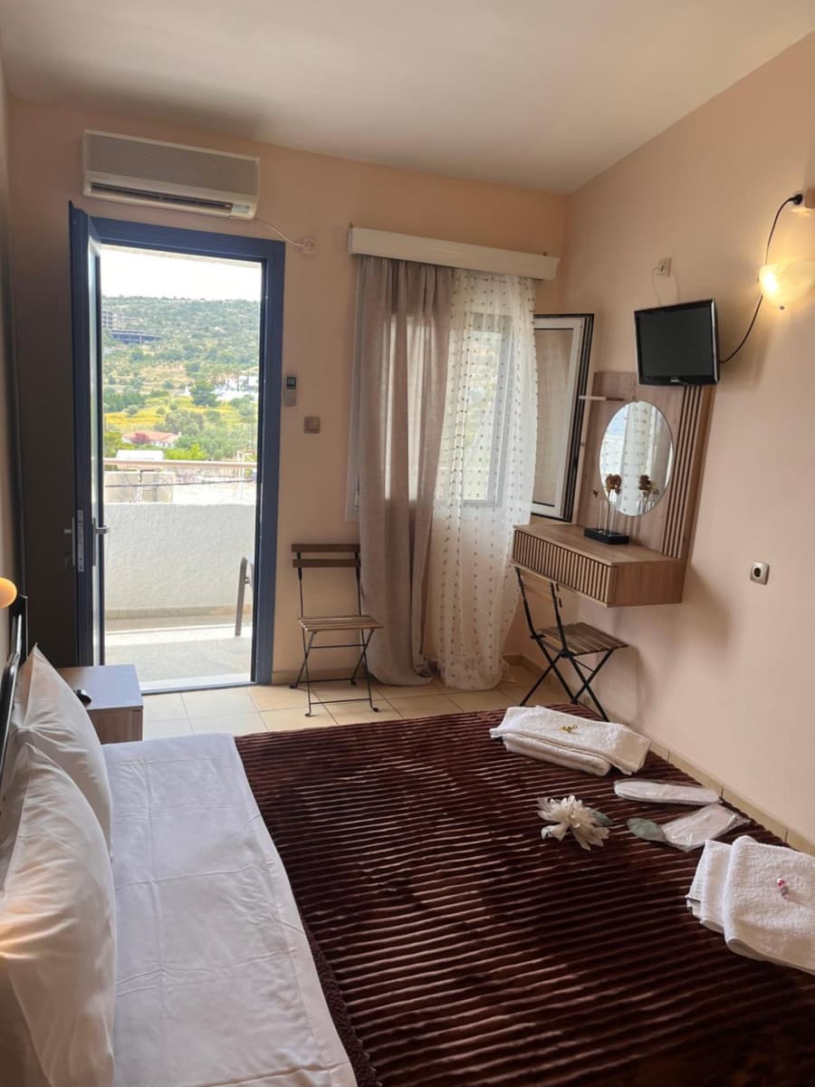 Isidora Hotel