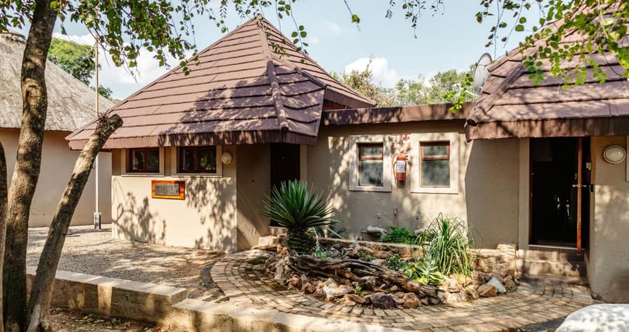 Mabalingwe Nature Reserve - Elephant Lodge - Tjaila