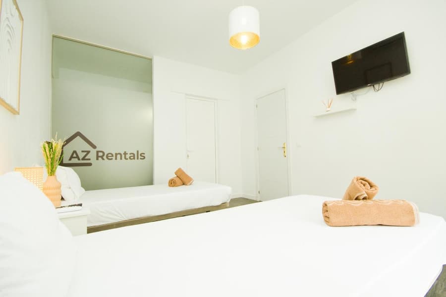 Los Alonsos - Open Mall - By AZ Rentals