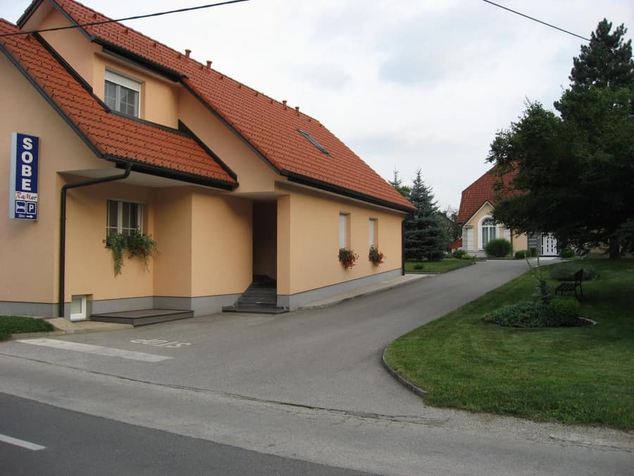 Apartmaji in sobe RaMar