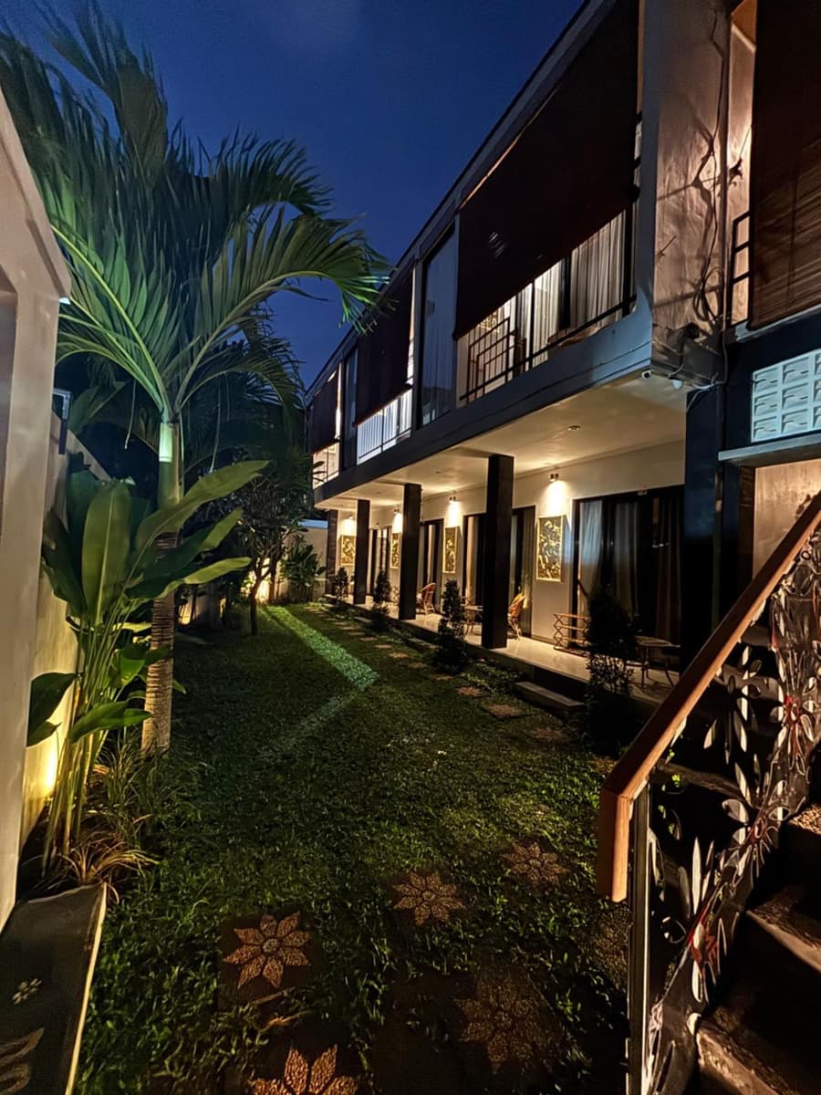 Queens Villa