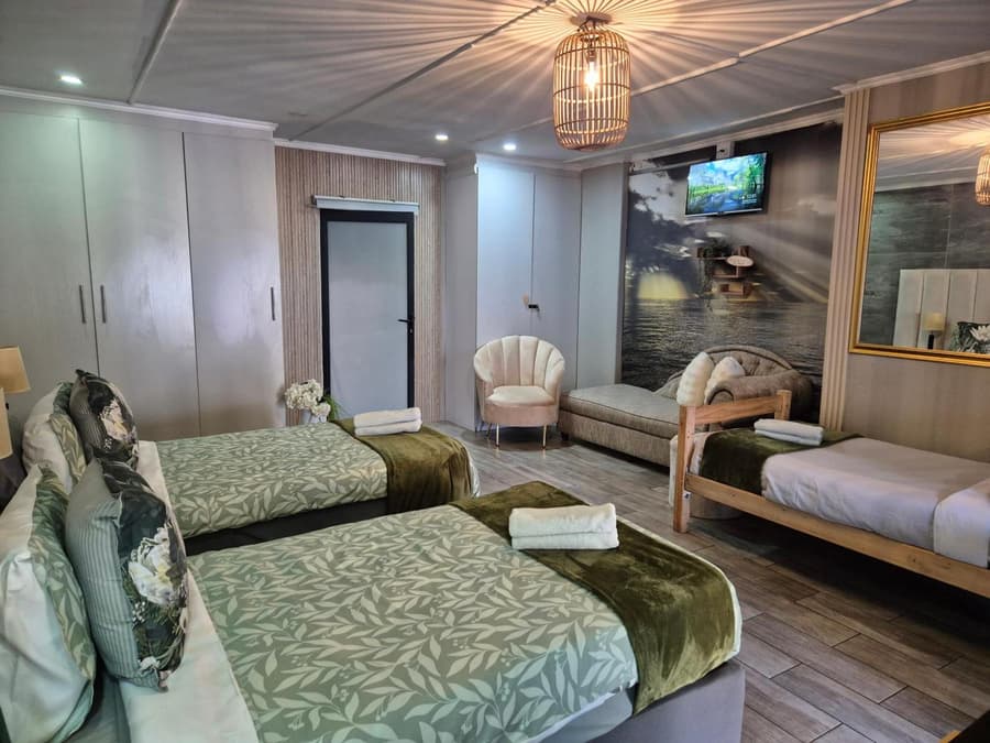 Bosveld In Die Stad Lodge