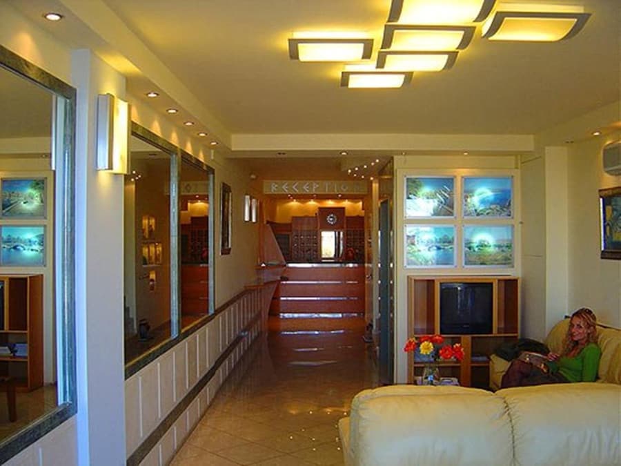 Elysee Hotel
